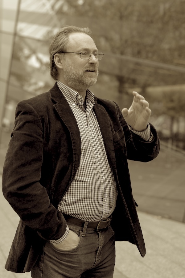 Sergei Chapnin lecturing